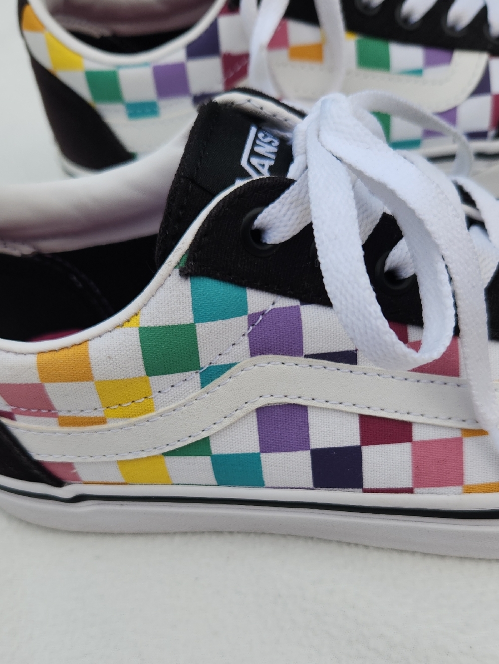 Vans Ward Multi-Color Rainbow Checkerboard Low Top Sneakers Women’s Size 8 - Picture 2 of 9